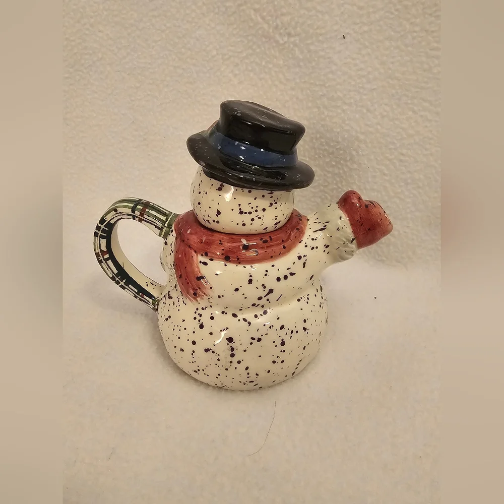 Vintage Julie Ueland Snowman Teapot